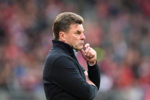 Eberl-Nachfolge: Hecking bleibt in Nürnberg