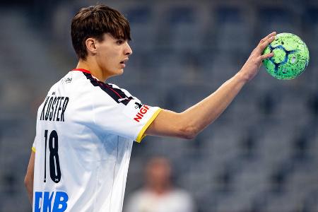 DIE Überraschung im DHB-Team! Feierte im letzten Gruppenspiel gegen Polen (30:23) einen Traum-Einstand und erzielte bei einer Trefferquote von 100 Prozent sechs Tore. Übernahm auch in der Hauptrunde Verantwortung, wenngleich der Zweitliga-Profi noch den ein oder anderen Abspielfehler zu viel machte.