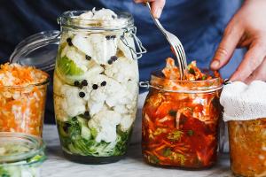 Warum fermentierte Lebensmittel der Gesundheit guttun