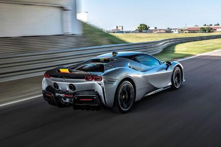 Ferrari SF 90 Assetto Fiorano, Exterieur/Interieur