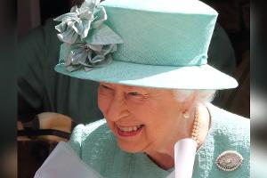 Queen Elizabeth II.: Acht Sonderbriefmarken zum Thronjubiläum