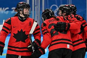 Eishockey: Rekord-Olympiasieger Kanada feiert zweiten Kantersieg