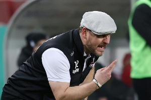 FC-Sieg im TV verfolgt: Baumgart in Quarantäne hochemotional