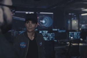 Weltall-Ausflug mit Jeff Bezos? Halle Berry winkt ab