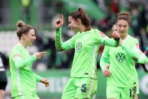 Frauen-Bundesliga: Wolfsburg bleibt vorne