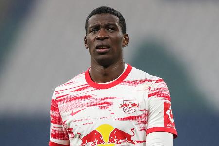Zeigte in der Defensive gegen Coman zunächst gute Aktionen, verlor dann aber immer mehr den Zugriff. Leistete sich vor dem 1:2 einen schwerwiegenden Stellungsfehler, wurde auch in den Eins-gegen-eins-Situationen immer öfter geschlagen. Konnte offensiv ebenfalls nur selten Dampf machen.