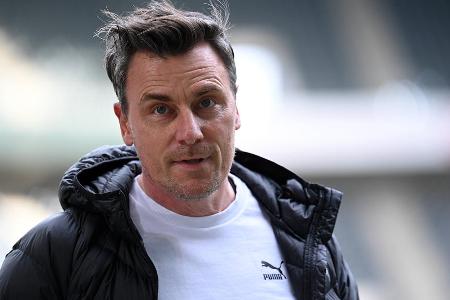 Der Ex-Profi der Fohlenelf arbeitet seit 2007 im Verein. Bis Ende 2017 agierte Korell als Teamkoordinator, ab 2011 zudem als Chefscout der U19. Seit 2018 leitet der 50-Jährige die Scouting-Abteilung. Es wäre eine naheliegende Entscheidung, Korell als Eberl-Nachfolger zu installieren. Die Borussia teilte jedoch mit, dass man einen externen Manager an Bord holen wird.