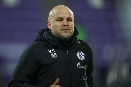 'Sky' will erfahren haben, dass die Verantwortlichen der Borussia bereits Kontakt zu Rouven Schröder vom FC Schalke 04 aufgenommen haben. Angesprochen auf die Gerüchte sagte der 46-Jährige: 'Es ist kein Thema aufgegangen, deshalb muss ich das auch nicht zumachen.' Zudem verwies der S04-Sportdirektor auf sein gültiges Arbeitspapier (Vertragslaufzeit unbekannt). Ein klares Dementi klingt dennoch anders!