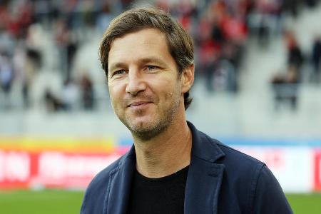Laut 'Sport Bild' ist Jochen Saier ebenfalls ein Kandidat für das Eberl-Erbe. Der 43-Jährige ist seit 2003 für den SC Freiburg tätig, im Jahr 2014 übernahm er den Posten des Sportvorstands. Allerdings besitzt der gelernte Sportökonom im Breisgau noch einen Vertrag bis 2024.
