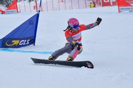 Wieder ruhen die Hoffnungen der Snowboarder im Parallel-Riesenslalom auf der 25-Jährigen aus Bischofswiesen. Bei ihrem letzten Olympia-Auftritt in Südkorea reichte es 2018 zu Bronze. In diesem Winter holte die WM-Zweite von 2021 zudem den Gesamtsieg im Weltcup und reist so mit vielen positiven Erlebnissen nach Peking.