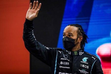 Schumacher gewann acht Mal den Frankreich-GP. Hamilton hat ein Faible für Silverstone und den Hungaroring, wo er ebenfalls jeweils acht Mal siegte. Heißt: Holt sich der Mercedes-Pilot einen weiteren Erfolg beim Großbritannien GP oder in Ungarn dann ist er alleiniger Rekordhalter.