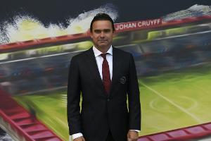Medien: Ajax leitet Disziplinarverfahren gegen Overmars ein