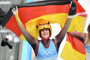 Fünftes Olympiagold: "Rodel-Mama" Geisenberger triumphiert vor Berreiter