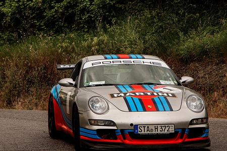 In letzter Zeit nehmen auch rare Renner der Neuzeit an der Veranstaltung teil. Man will halt zeigen, was man hat. So wie die...