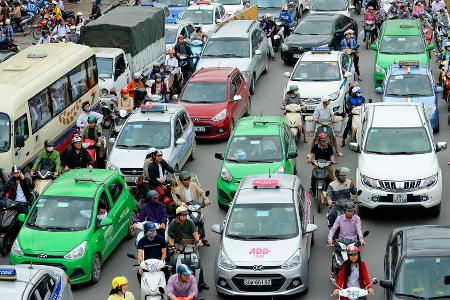 Niemand steht gerne im Stau. TomTom, Hersteller von Navigationssystemen, hat ausgewertet, in welchen Städten man besonders l... Niemand steht gerne im Stau. TomTom, Hersteller von Navigationssystemen, hat ausgewertet, in welchen Städten man besonders l...