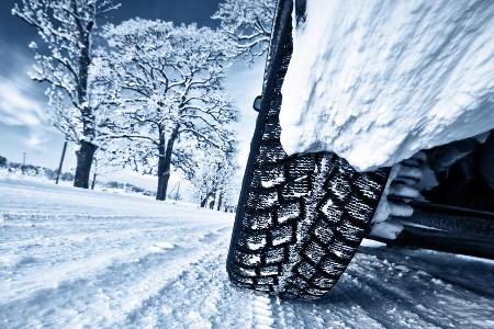 Sicher unterwegs durch den kommenden Winter - dafür sollten Sie jetzt auf Winterreifen umsteigen. Tipps dazu finden Sie hier. Sicher unterwegs durch den kommenden Winter - dafür sollten Sie jetzt auf Winterreifen umsteigen. Tipps dazu finden Sie hier.