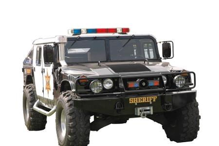 Auch für Verfolgungsjagden in schwierigem Gelände sind US-Cops mit diesem Hummer bestens vorbereitet.
