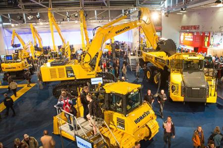 Auch in den Hallen wird einiges geboten, was das Herz der Technik-Fans höher schlagen lässt.