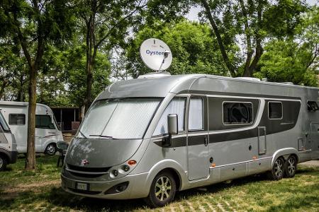 Solche Wohnmobile sind auf Europas Campingplätzen schon relativ oft anzutreffen.