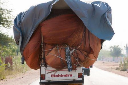 Wir sehen: Viel Material. Wenig Pick-up. Wo? Natürlich in Indien.