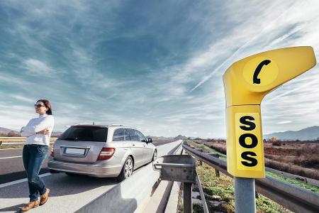 Mit dem Wagen auf der Autobahn liegengeblieben - ein Albtraum. Doch wie verhält man sich im Ernstfall richtig? Wir zeigen es...