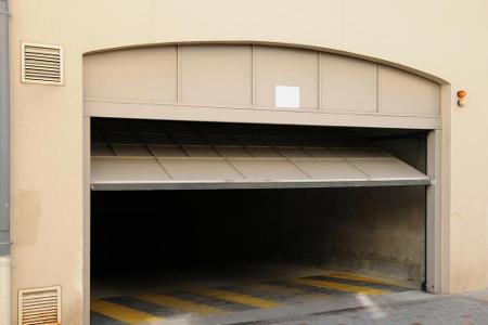 Heutzutage gehen viele Pforten dank Elektrokraft ohne Zutun der Besitzer auf.
