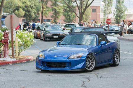 Der Rivale von Dom im ersten Streifen ist Johnny Tran (Rick Yune). Bei einem Rennen fährt er den Roadster Honda S2000. In De...