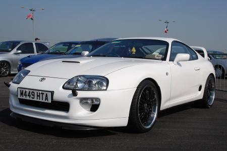 Nachdem der Eclipse von Brian in die Luft flog, schnappte er sich einen Toyota Supra. Der japanische Hersteller hat das Komb...