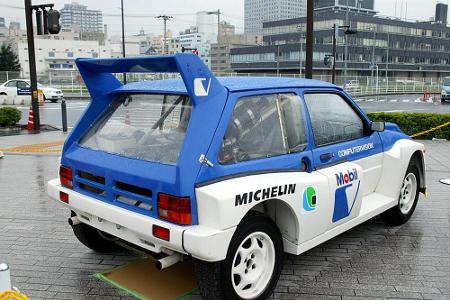 Mit Sechszylinder-Mittelmotor und Allrad düste der Metro 6R4 von MG über die Straßen - und vor allem ohne Auflandung. So sta...