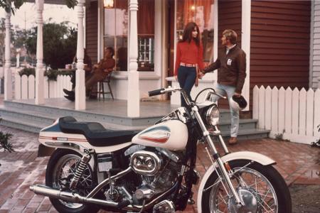 Es gibt wohl kaum einen Motorradfahrer, der nicht von einer Harley träumt. Die Kultmarke steht für Freiheit, Jugend, Abenteu... Es gibt wohl kaum einen Motorradfahrer, der nicht von einer Harley träumt. Die Kultmarke steht für Freiheit, Jugend, Abenteu...