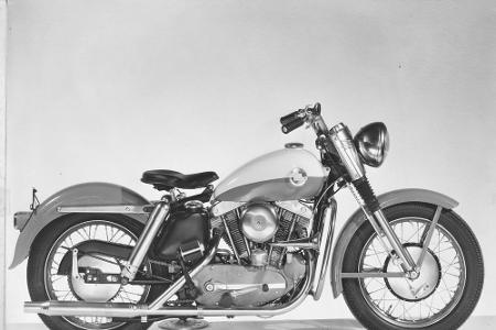 Das erste Superbike von Harley-Davidson erschien 1957 unter dem Namen Sportster. Damit wollten die Amerikaner gegenüber der ...