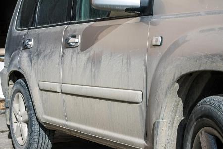 Wenn Ihr Wagen so aussieht, ist das nicht nur optisch unschön, sondern schwächt auch Lack und Substanz. Ihr Wagen verliert a...