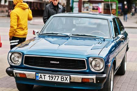 Seit 1971 hat Toyota den Corolla bei uns im Programm. Mit ein paar Unterbrechungen und Umwidmungen. Er ist übrigens das meis...