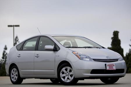 Mit dem Prius gelang es Toyota, den Hybrid für den Massenmarkt tauglich zu machen. Hier im Bild ist ein Wagen der zweiten Ge...