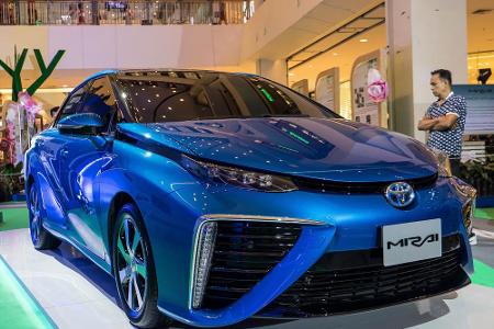 Die Zukunft des Automobils? Schwer zu sagen, doch Toyota sieht sie im Mirai. Das Besondere an ihm: Er wird von einer Wassers...