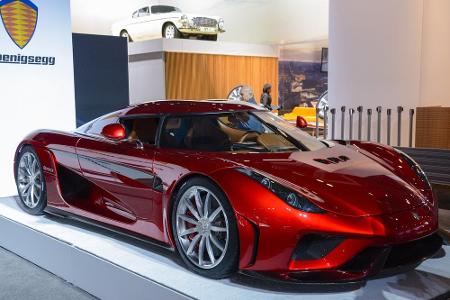 Der Plug-in-Hybrid-Supersportwagen Koenigsegg Regera hat einen V8-Motor mit zwei Turboladern. Dieser erzeugt 1115 PS. Zudem ...
