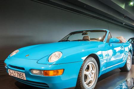Von Porsche-Fans wurde der 968 zunächst verpönt. Heute ist der Vierzylinder-Sportwagen, hier im Bild das Cabrio, ein gesucht...
