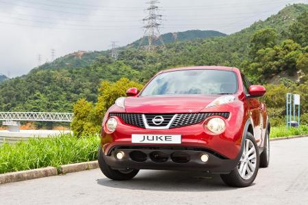 Beim Nissan Juke haben die Designer auch nicht den Geschmack von vielen Auto-Fans getroffen. Das Fahrzeug sieht von vorne se...