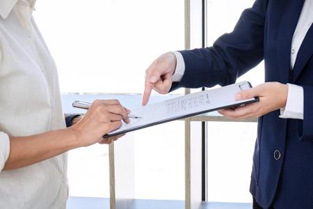 Bevor Sie einen Mietwagen online buchen oder direkt einen Vertrag vor Ort unterschreiben, müssen Sie einige wichtige Punkte ...