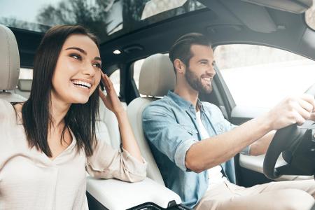 Derzeit trübt vielen Autofahrern der Blick auf ihre Tankrechnung die Freude am Fahren. Mit der richtigen Fahrweise kann jedo... Derzeit trübt vielen Autofahrern der Blick auf ihre Tankrechnung die Freude am Fahren. Mit der richtigen Fahrweise kann jedo...
