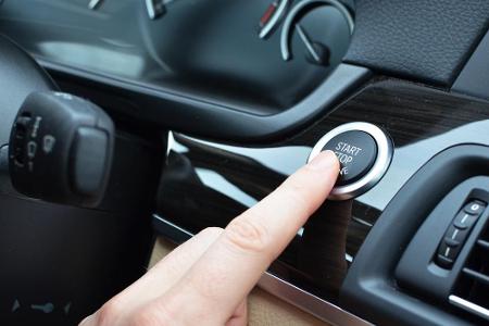 Je moderner ein Auto ist, umso weniger Sprit verbraucht es normalerweise. Fahrzeuge mit einer Start-Stopp-Automatik zum Beis...