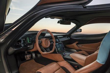 Das Interieur ist sehr nobel. Der Rimac C_Two hat zahlreiche technische Assistenten, Kameras und Sensoren, welche für den Fa...