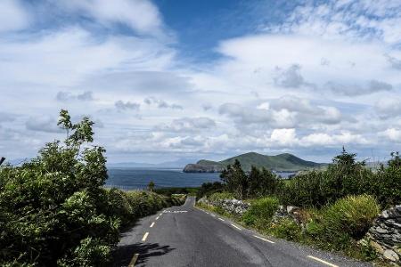 Irland von seiner schönsten Seite entdecken Urlauber entlang des Ring of Kerry. Die Panoramastraße im Südwesten des Landes i...