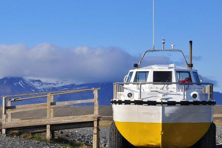 Amphibienfahrzeuge bieten sich an in Island, denn Straßen gibt es dort nicht wirklich viele.