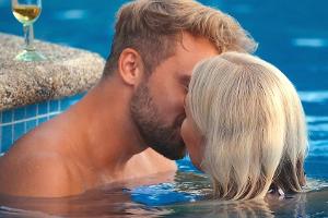 "Der Bachelor": Erster Kuss, erste Krisen