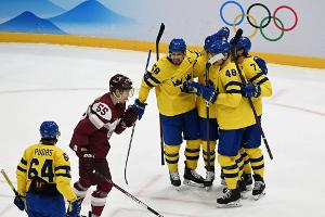 Eishockey: Mitfavorit Schweden startet mit Sieg gegen Lettland