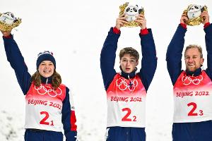 Ski Freestyle: USA gewinnen Aerials-Premiere im Mixed-Team