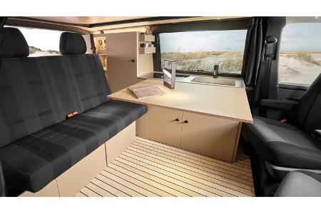 Custom Bus Streifenwagen VW T 6.1 Black Edition (2022)