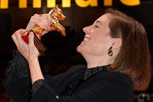 Berlinale 2022: Goldener Bär für Carla Simóns "Alcarràs"