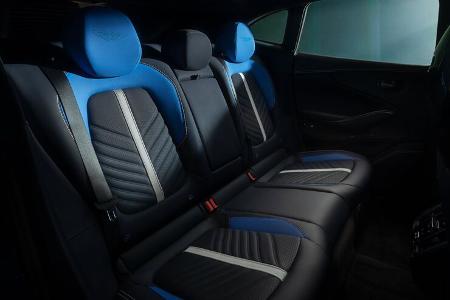 Aston Martin DBX707